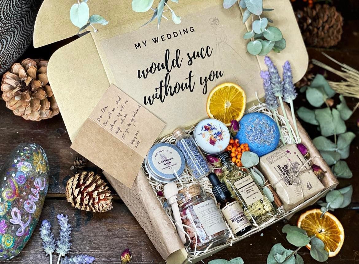 PERSONALIZED BRIDESMAID PROPOSAL GIFT BOX