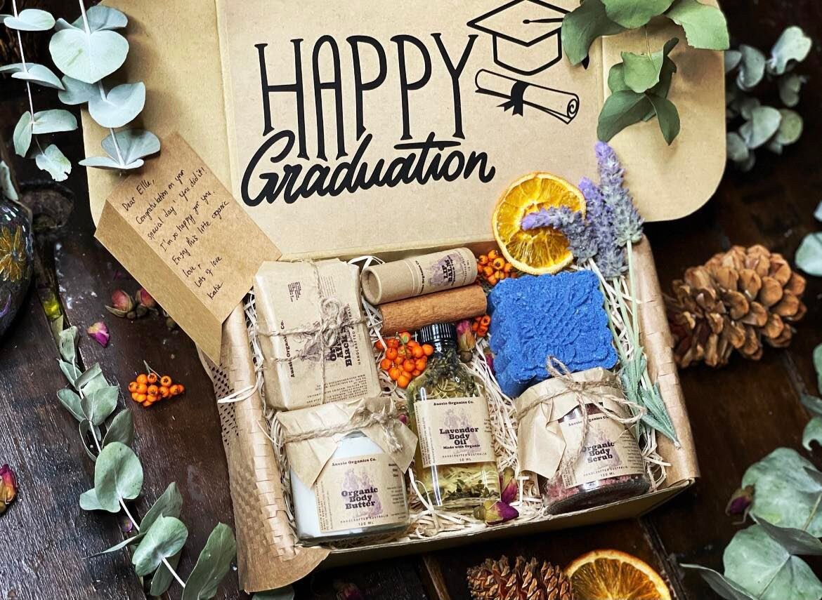 GRADUATION SPA GIFT BOX